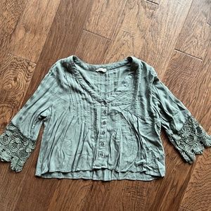 LA Hearts - Sage high low Blouse
